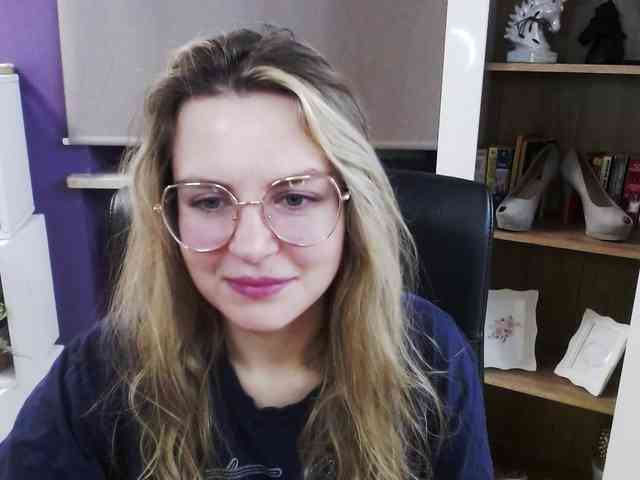 Soft-Zoey webcam
