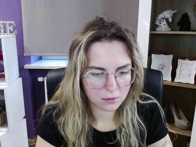 Soft-Zoey webcam