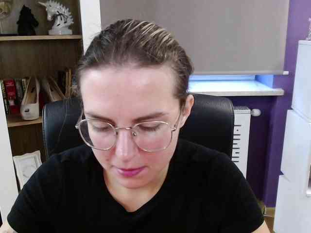 Soft-Zoey webcam