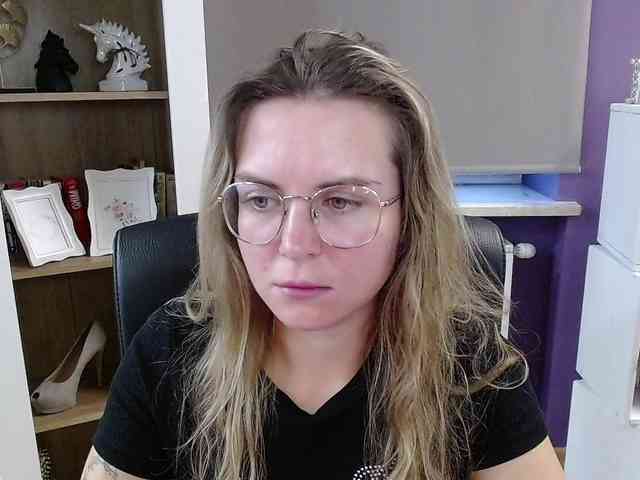 Soft-Zoey webcam