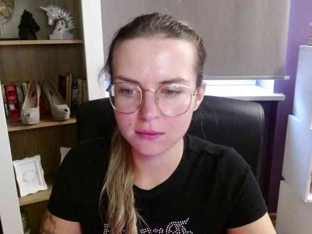 Soft-Zoey webcam