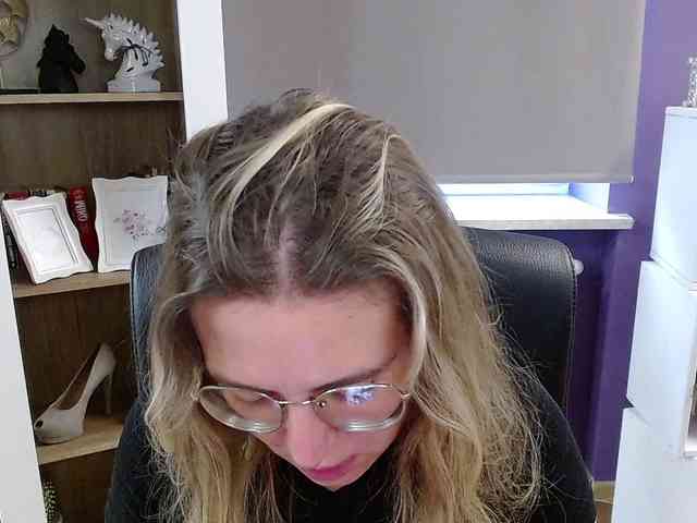 Soft-Zoey webcam