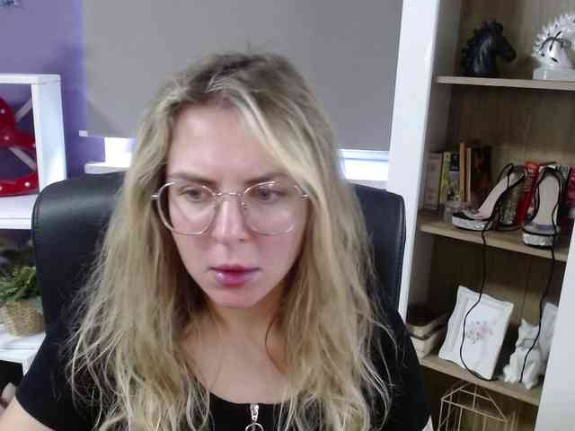 Soft-Zoey webcam