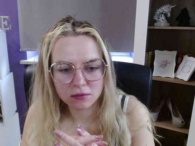 Soft-Zoey webcam