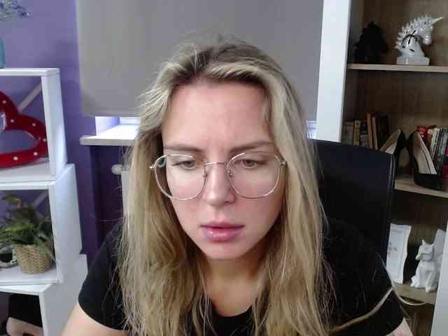 Soft-Zoey webcam
