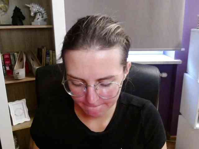Soft-Zoey webcam