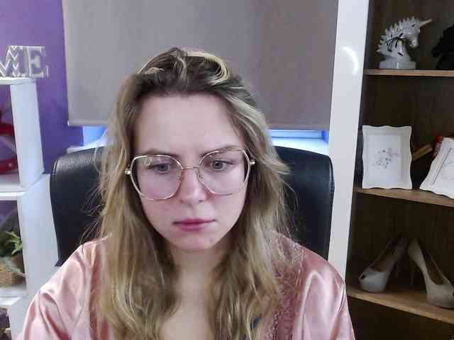 Soft-Zoey webcam