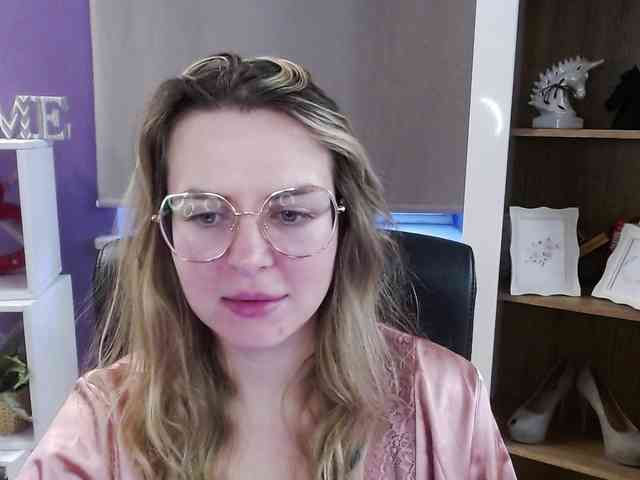 Soft-Zoey webcam