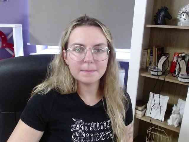 Soft-Zoey webcam