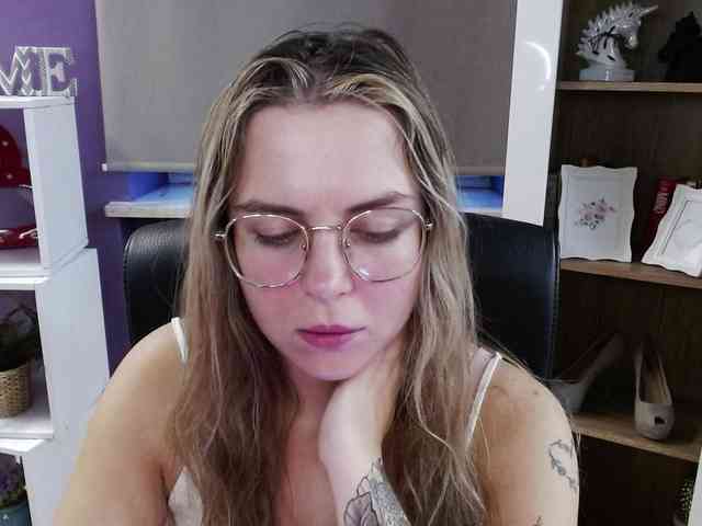 Soft-Zoey webcam