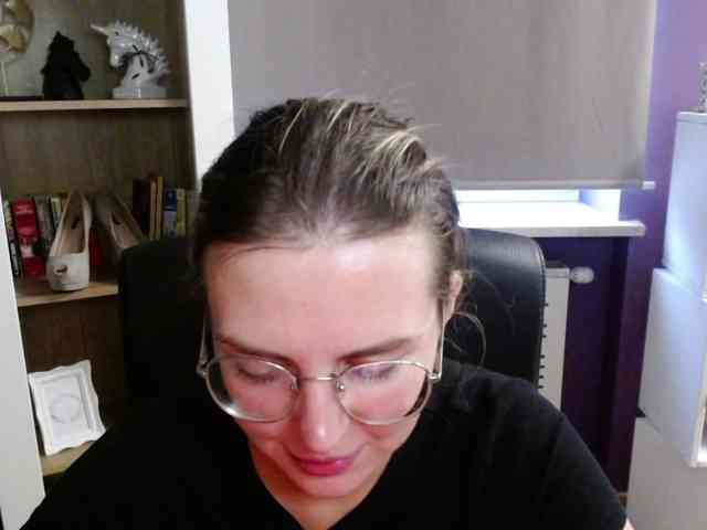 Soft-Zoey webcam