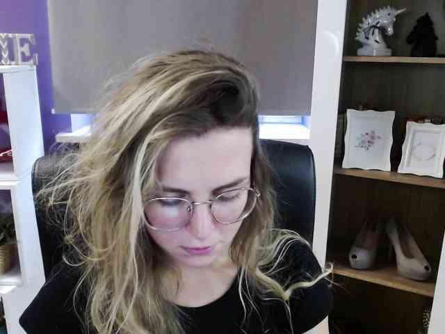 Soft-Zoey webcam