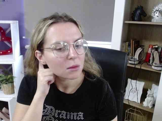 Soft-Zoey webcam