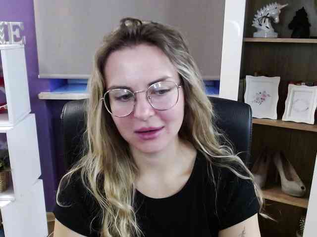 Soft-Zoey webcam