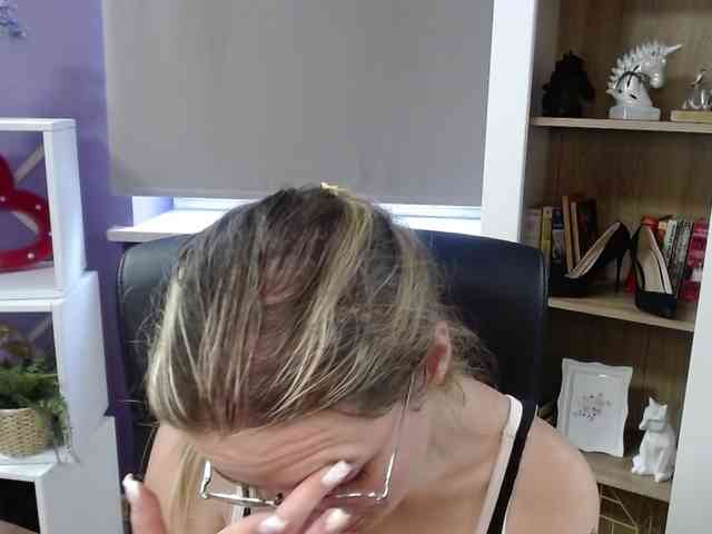 Soft-Zoey webcam