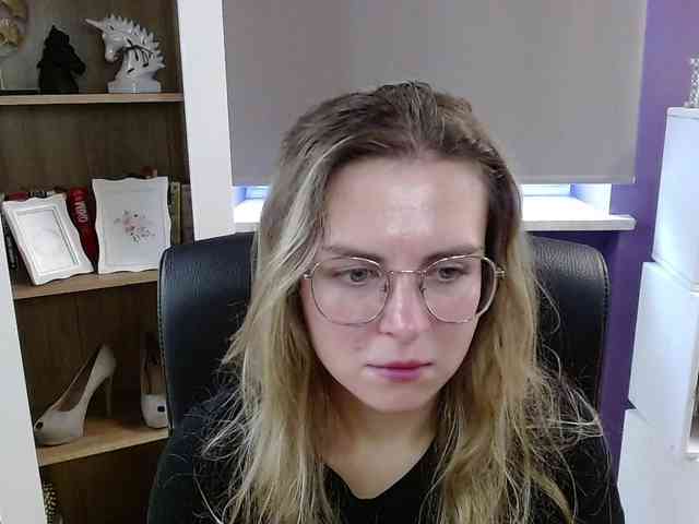 Soft-Zoey webcam