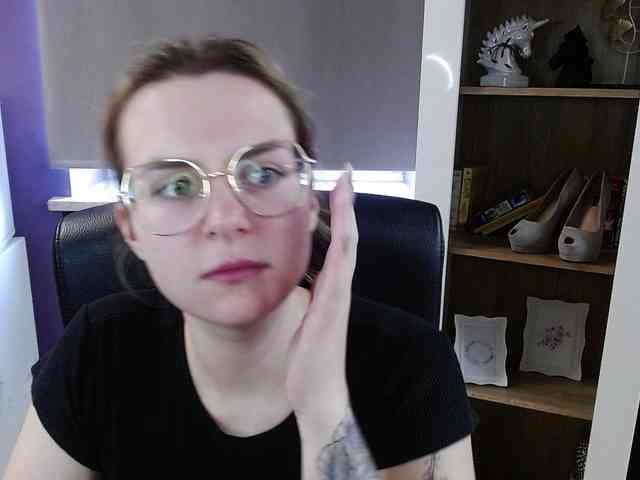Soft-Zoey webcam