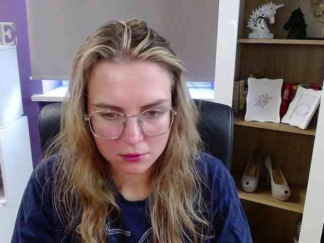 Soft-Zoey webcam
