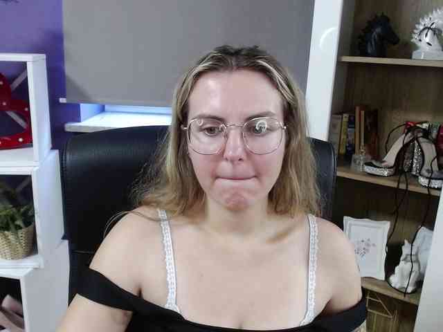 soft-zoey's webcam live show