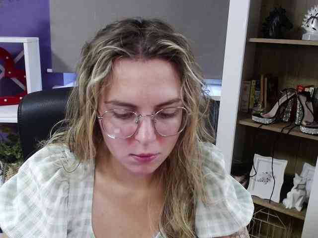online cam2cam Soft-zoey