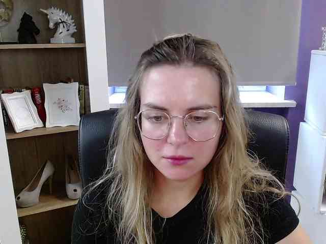 Soft-Zoey webcam