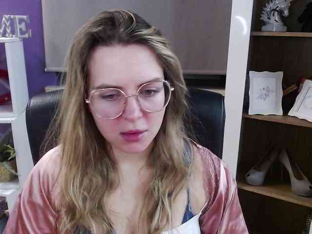 Soft-Zoey webcam