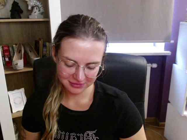 Soft-Zoey webcam