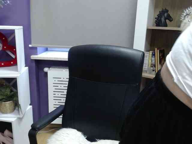 Soft-Zoey webcam