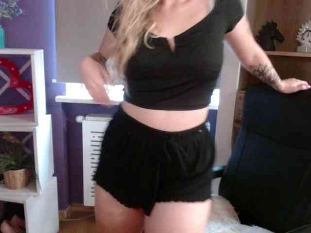 Soft-Zoey webcam