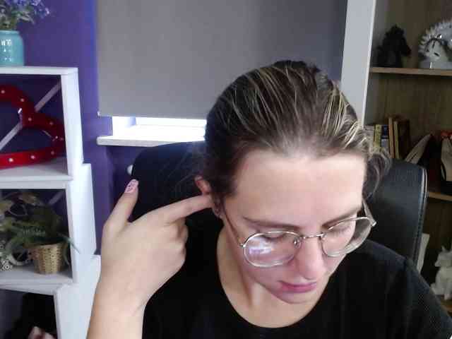 Soft-Zoey webcam