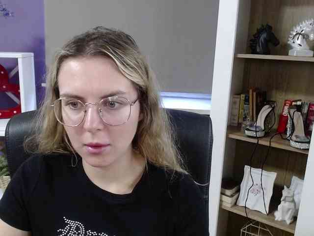 Soft-Zoey webcam