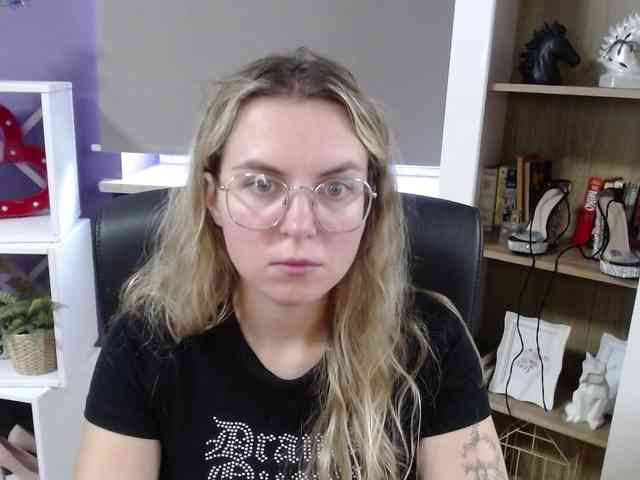 Soft-Zoey webcam