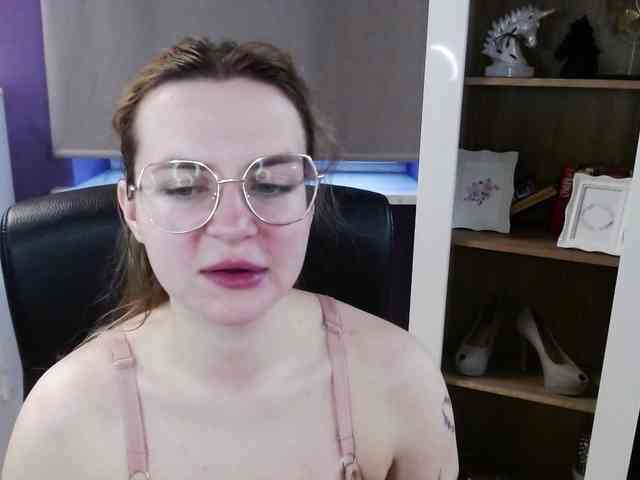 Soft-Zoey webcam