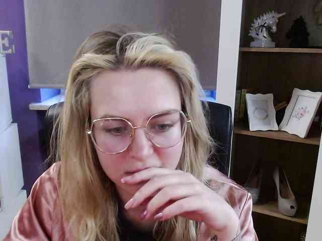 Soft-Zoey webcam