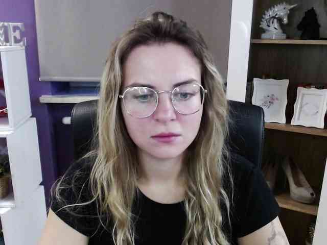 Soft-Zoey webcam
