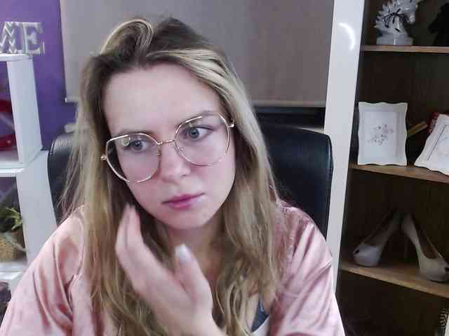 Soft-Zoey webcam
