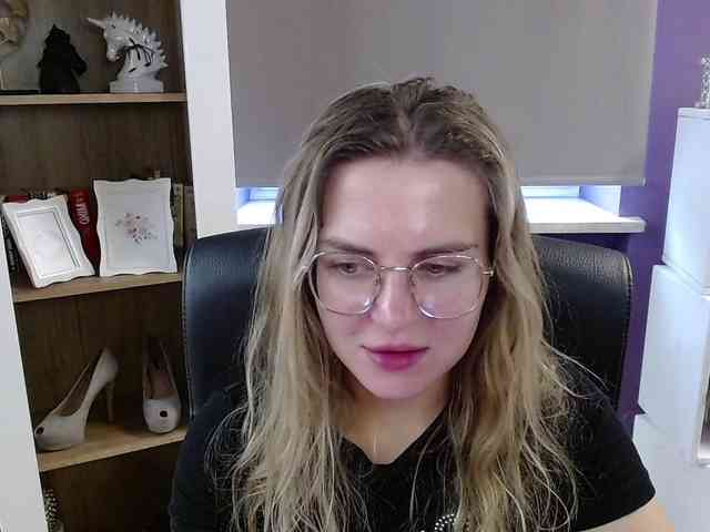 Soft-Zoey webcam