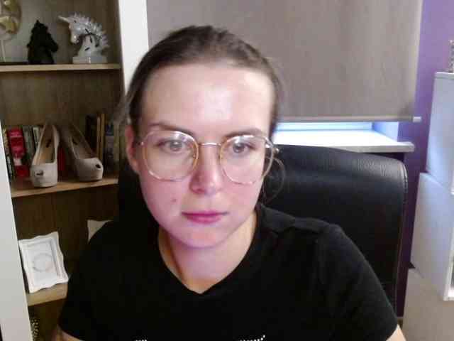 Soft-Zoey webcam