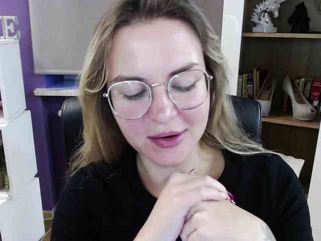 Soft-Zoey webcam