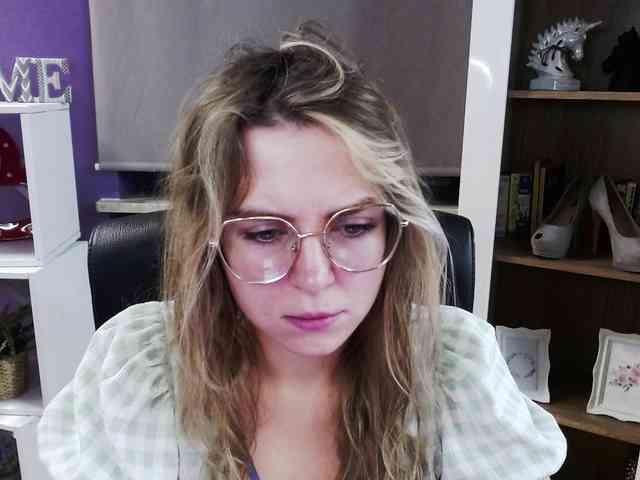 Soft-Zoey webcam