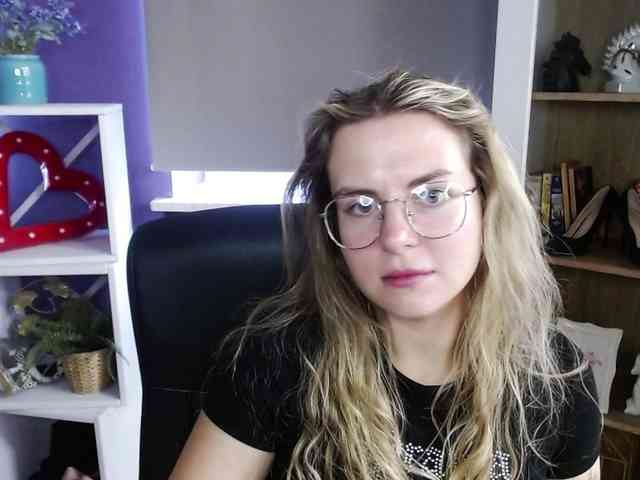 Soft-Zoey webcam