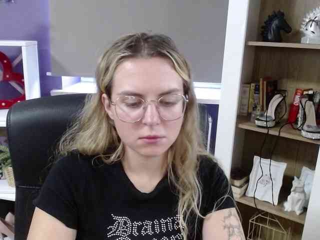 Soft-Zoey webcam