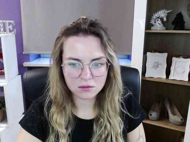 Soft-Zoey webcam