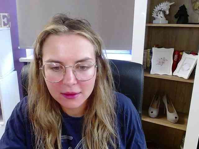 Soft-Zoey webcam