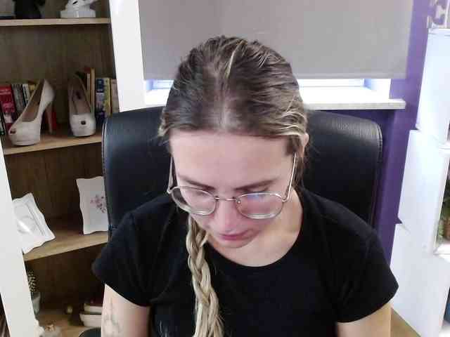 Soft-Zoey webcam