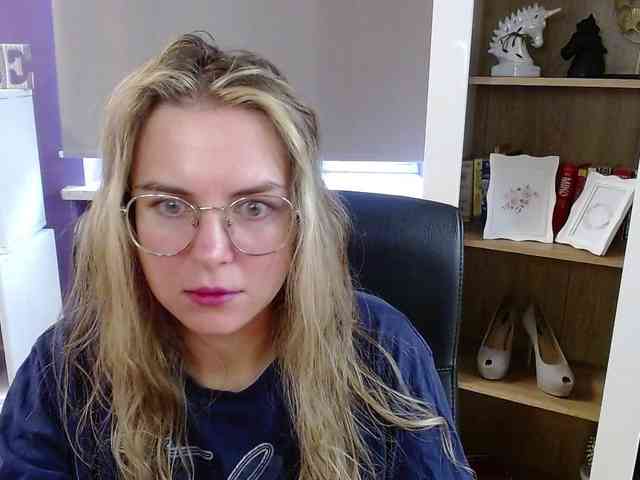 Soft-Zoey webcam