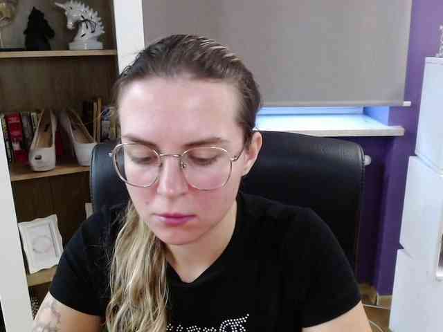 Soft-Zoey webcam