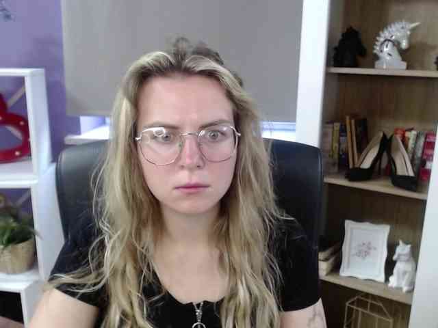 Soft-Zoey webcam