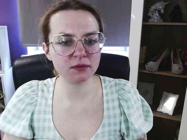 Soft-Zoey webcam