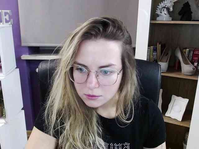 Soft-Zoey webcam